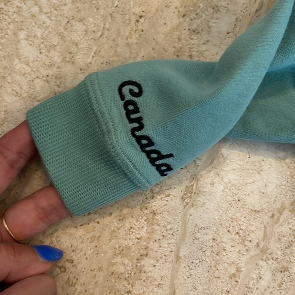 NWT Canada hoodie - Picture 3 of 4